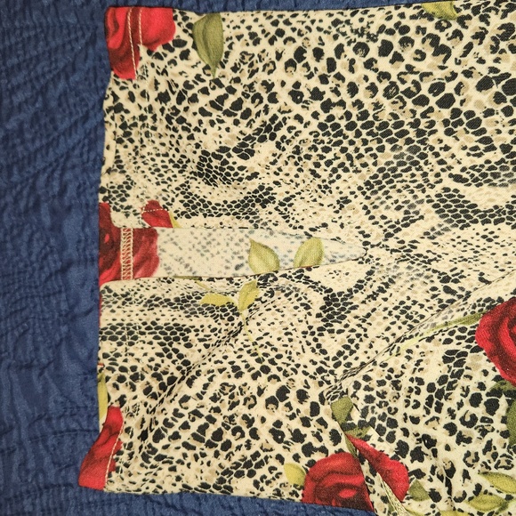 Express snakeskin/rose print pants - Picture 4 of 4